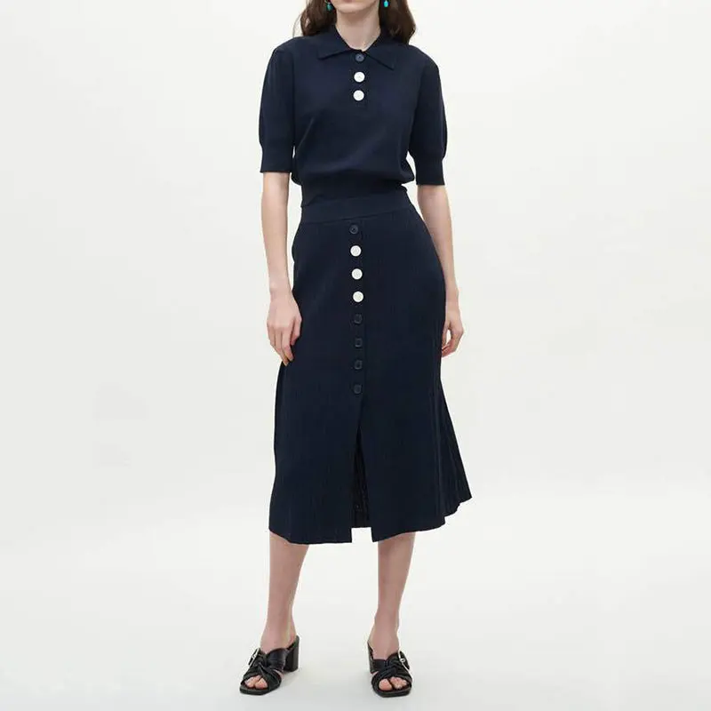 

Patads French Lapel princess sleeve T-shirt + vertical front split skirt