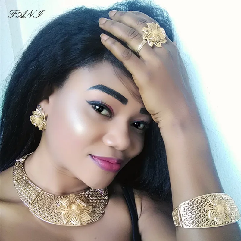 

Fani Fashion African designer Jewelry Set Nigerian Woman Wedding jewelry set Brand Dubai Gold Bridal Jewelry Sets Wholesale