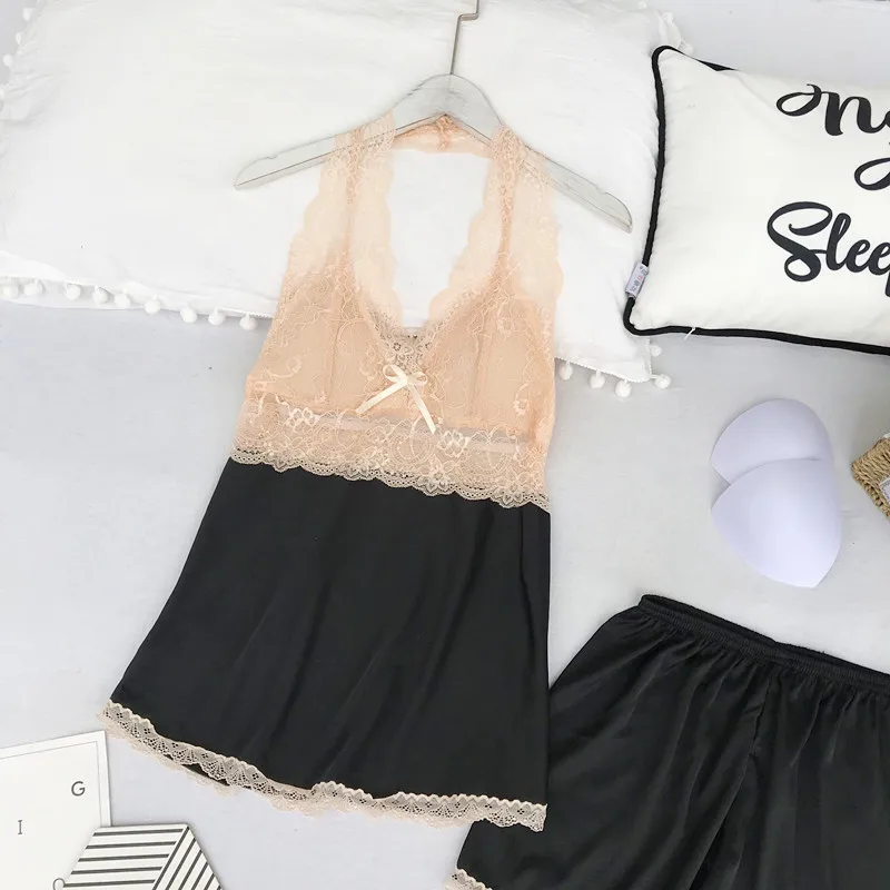 12818597092_383628695