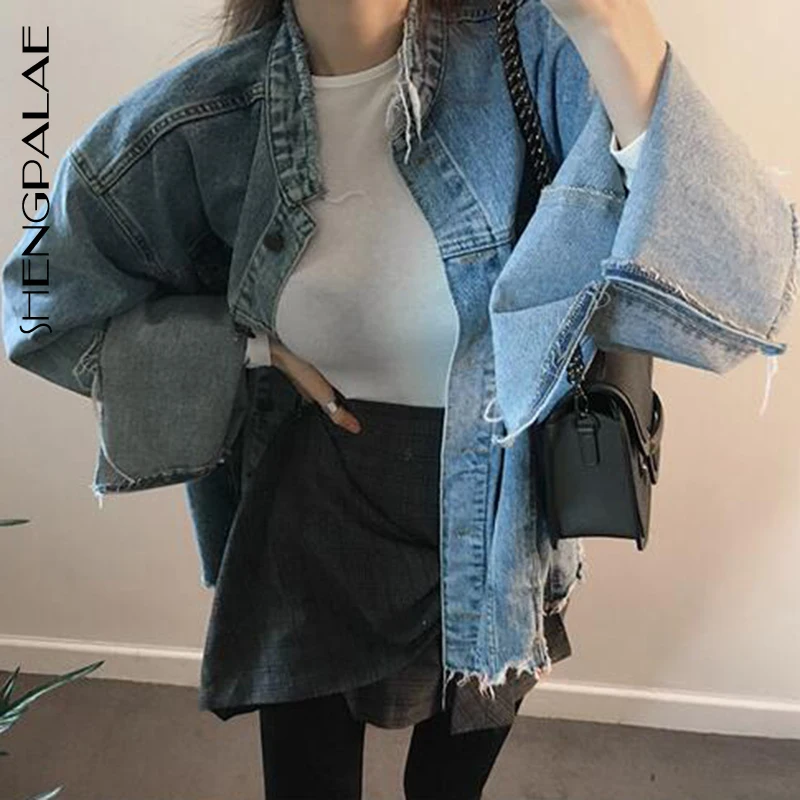 

SHENGPALAE 2019 New Autumn Denim Jackets Stand Collar Long Sleeve Back Hollow Out Loose Big Size Korean Fashion Women Coat FT447