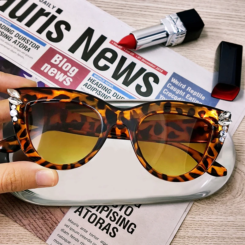 

Cat Eye Rhinestone Sunglasses Women 2020 New Luxury Women Crystal Diamond Sun Glasses Fashion Eyewear UV400 Gafas de sol mujer