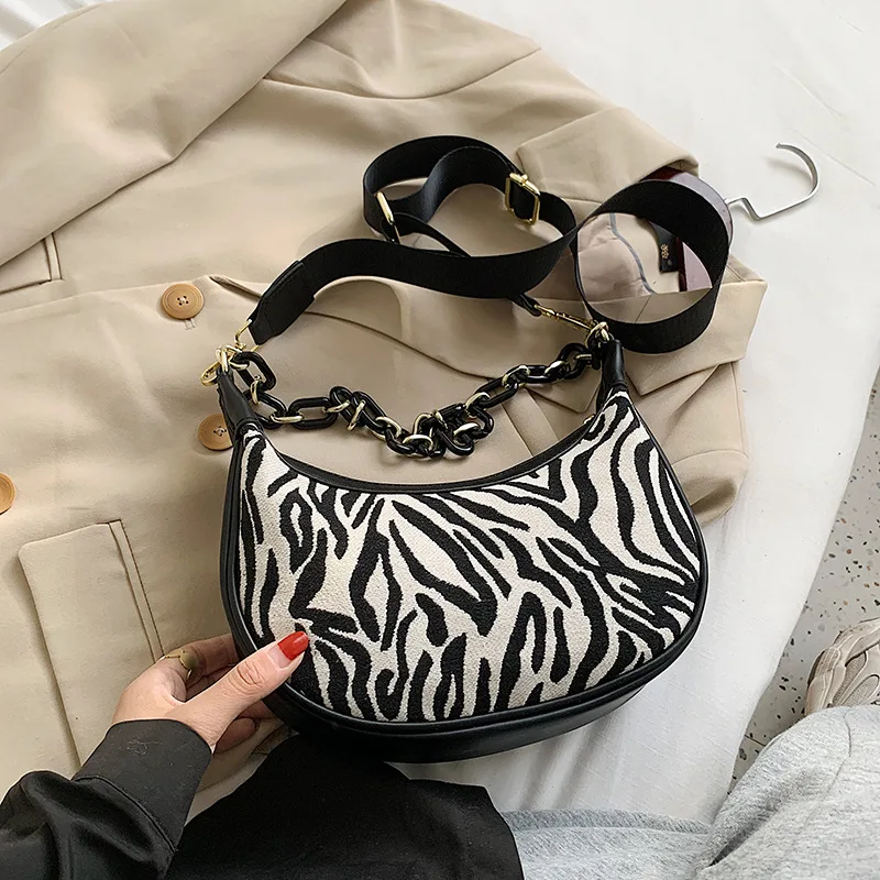 

New Small Half Moon Crossbody Bags for Women 2020 Winter Animal Pattern Shoulder Handbags and Purses Women's Chain Hand Bag