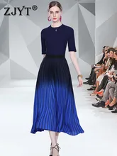 

2022 New Spring Fashion Runway Dress Suit Women's Gradient Color Two Piece Outfit Half Sleeve Knitted Top with Pleated Skirt Set