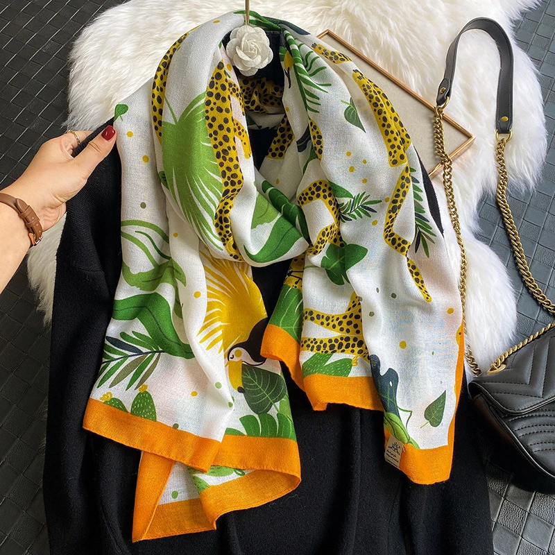 

summer new fashion ladies scarf animal print beach head scarf scarf shawl and ladies wrinkle Echarpe designer Pashmina head