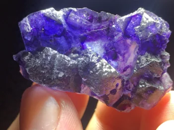 

40.8gNatural dark purple fluorite, crystal mineral specimen