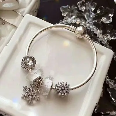 

High Quality 1:1 100% 925 Silver sterling white enamel snowflake accounts Snow pendant free charter bracelet