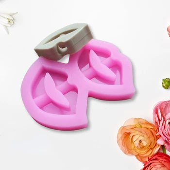 

Shiny DIY Handmade Epoxy Resin Mold Lips Straws Topper Casting Silicone Mould B36D