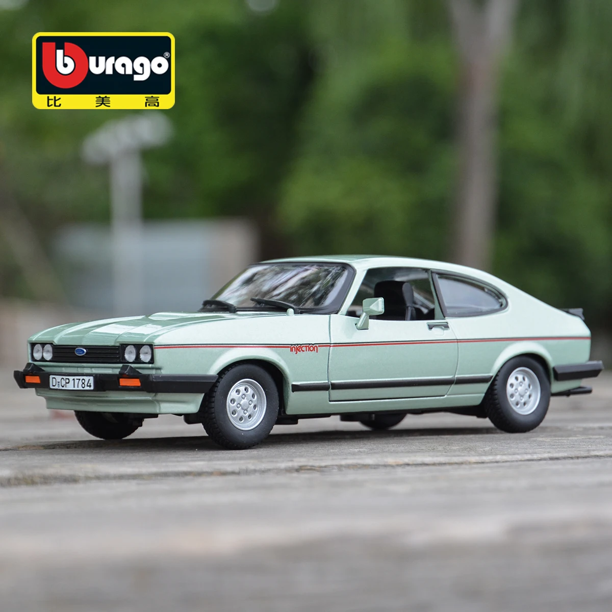 Коллекционная модель спортивного автомобиля Bburago 1:24 Ford Capri 1982 | Игрушки и хобби