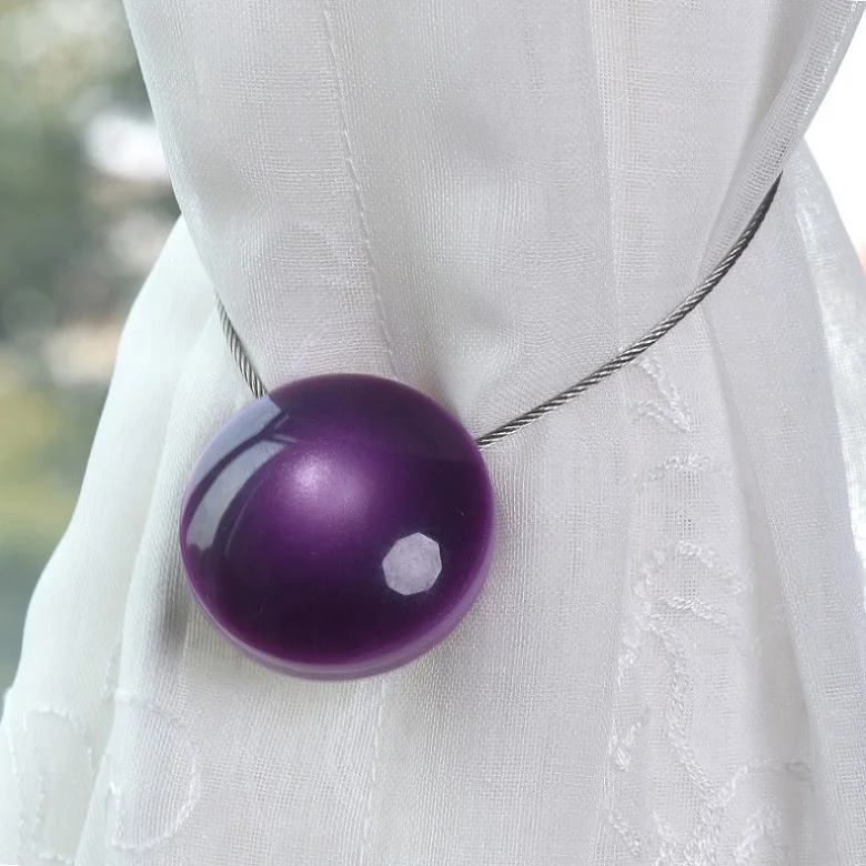 4352696703_1105745789