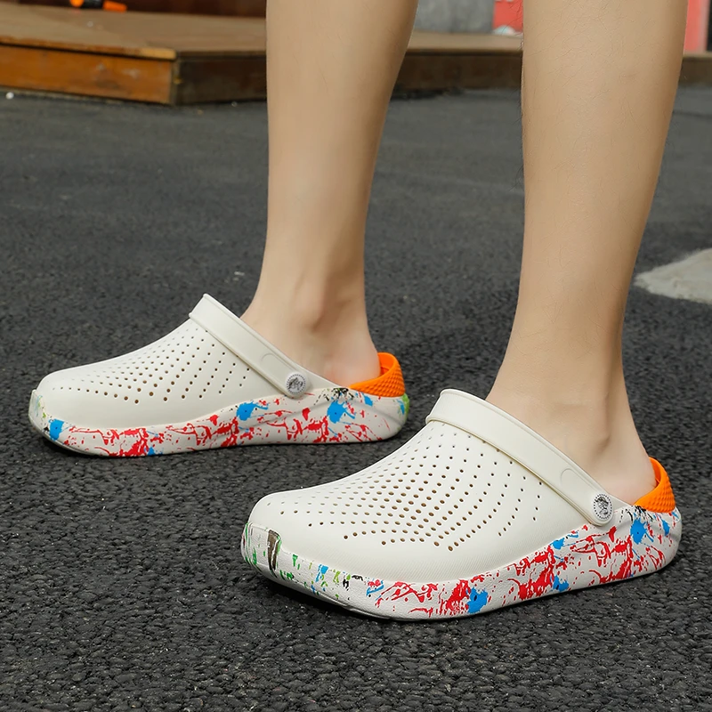 

2020 Summer Women Croc Clogs Platform Garden Sandals Graffiti Fruit Slippers Slip On For Girl Beach Shoes Fashion Slides Outdoor