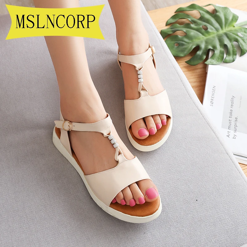 

Big Size 34-43 Summer Flat Sandals Women Simple Bright Color Buckle Studded Beach Shoe Candy Color Open Toes Fashion Female Shoe