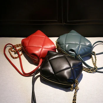 

Women's bag small Xiangfeng Lingge chain bag women's 2019 new fashion small square bag simple one shoulder messenger cloud bag