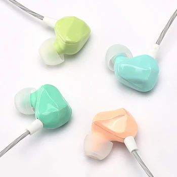 

AUGLAMOUR F100C Dynamic HIFI Music Monitor Sports Earphones MP3 Music Player Stereo 3.5mm In-Ear Earbuds With Mic Remote Control