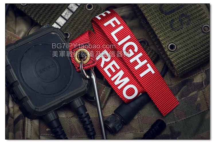 Оригинальная военная версия самолета remove Before Flight