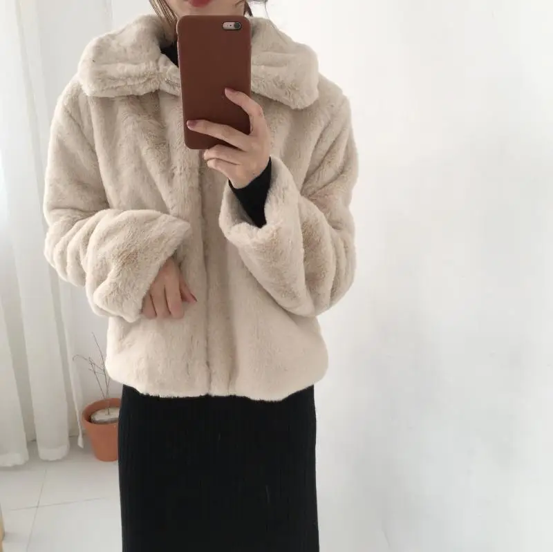 

Women Loose Winter Short Coat Elegant Turn Down Collar Faux Fur Jackets Casual Female Coats Solid Outwear