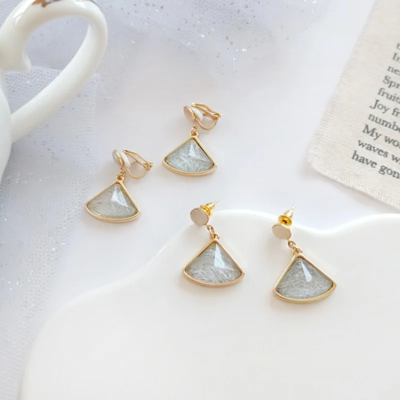 

Japanese Simple Creative Geometric Fan Shape Clip Earrings Korean Fashion Temperament Girl Women's Accessories Jewelry