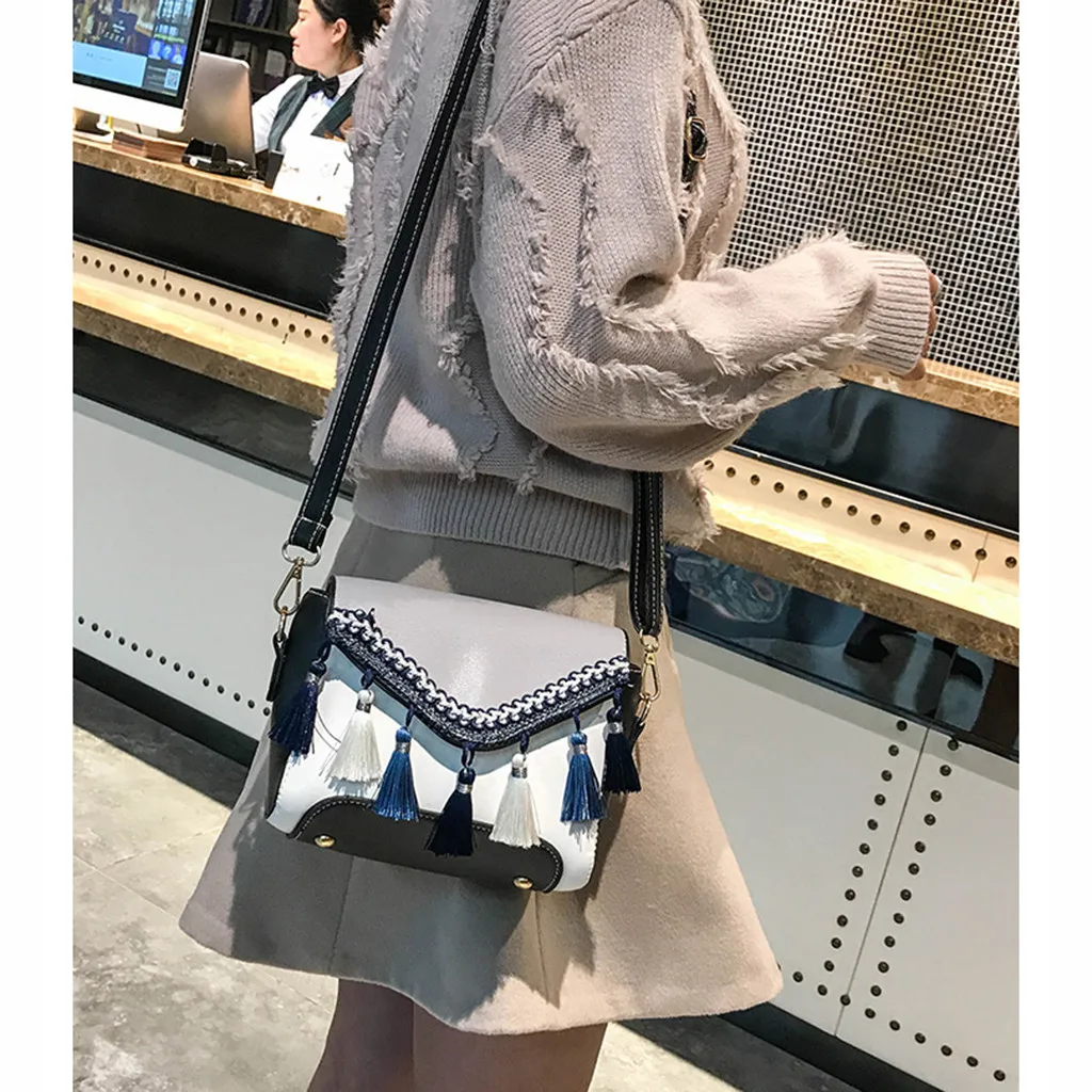 Vintage Women Weaving Tassel Shoulder Bag Messenger Bag Crossbody Bag Beach Bag Ethnic tassel shoulder Fashion messenger bag1104