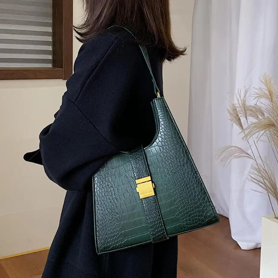 

Vintage Fashion Female Crocodile pattern Tote bag 2019 New Quality Leather Women's Designer Handbag Lock Shoulder Messenger Bag