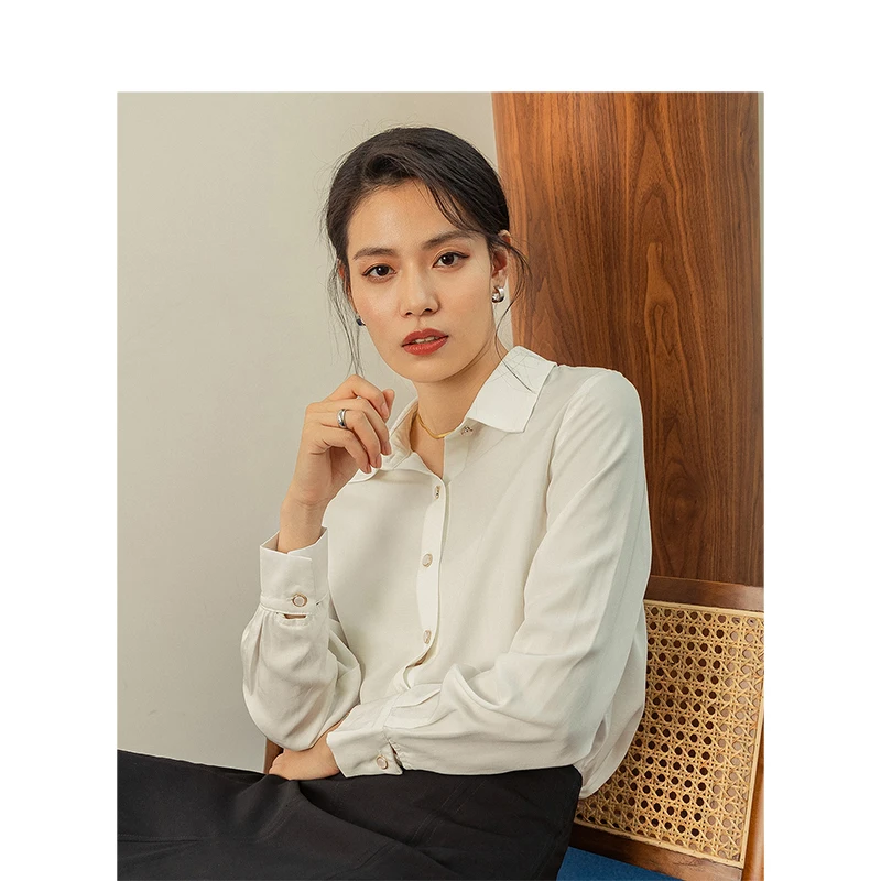 

INMAN Spring New Arrival White Color Retro Minimalist All Matched Turn Down Collar Single Breasted Loose Style Women Top Shirt
