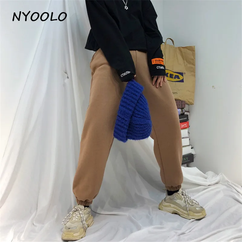 NYOOLO Harajuku стиль уличная одежда сплошной цвет утолщаются теплые джоггеры Брюки повседневные эластичный пояс лодыжки длина шаровары для женщин мужчин