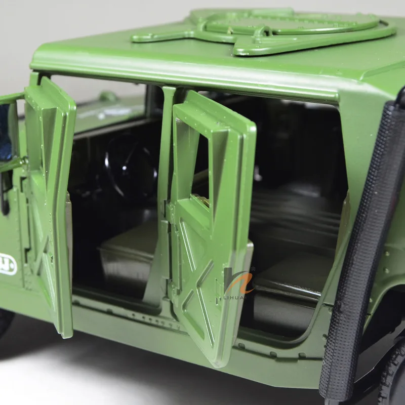 

Cadeve Alloy 1: 18 Hummer Off-road Military zhan di ji pu Car Model Collection Desk Ornament in