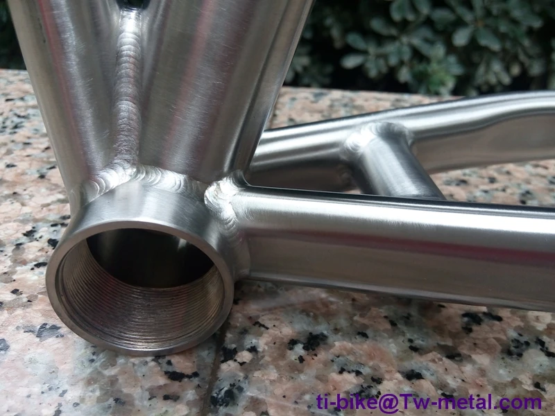 Discount Custom titanium fold bike frame with the big wheel, China titanium bike frame, XACD road frame in Titanium 3