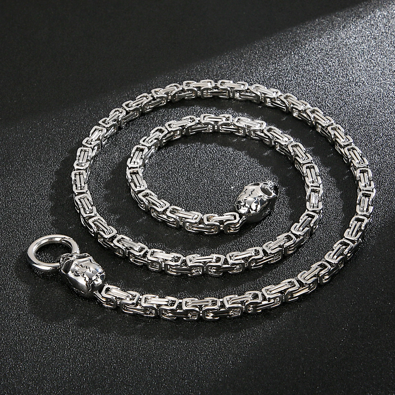 

Royal King Skull Chain Necklace Men Stainless Steel Fashion Torque