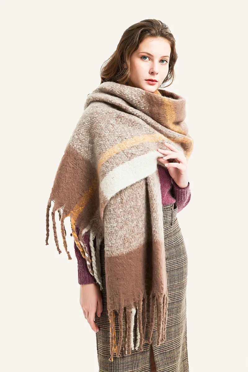 8974493512_894876701