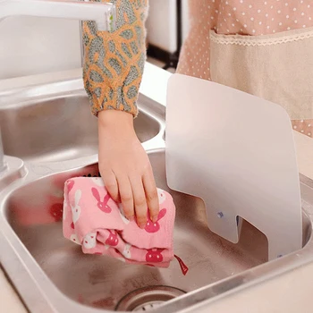 

1Pc Kitchen Sink Water Splash Guards With Sucker Waterproof Screen For Dish Fruit Vegetable Washing Anti-water Board