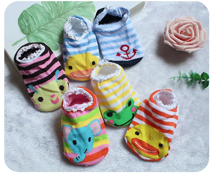 Детские короткие носки с резиновой подошвой и заклепками для малышей, детские Нескользящие носки-Тапочки