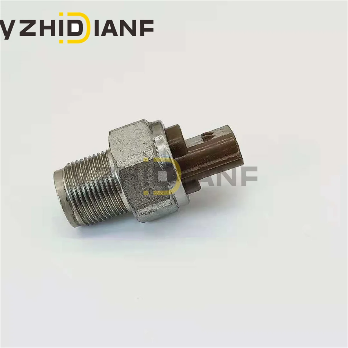 

1x Новый датчик давления аккумуляторной топливной системы для Nissan Pathfinder- 2.5DCL 2,5 DCI Isuzu- Holden- 4HK1 6HK1 499000-6131 8981197900