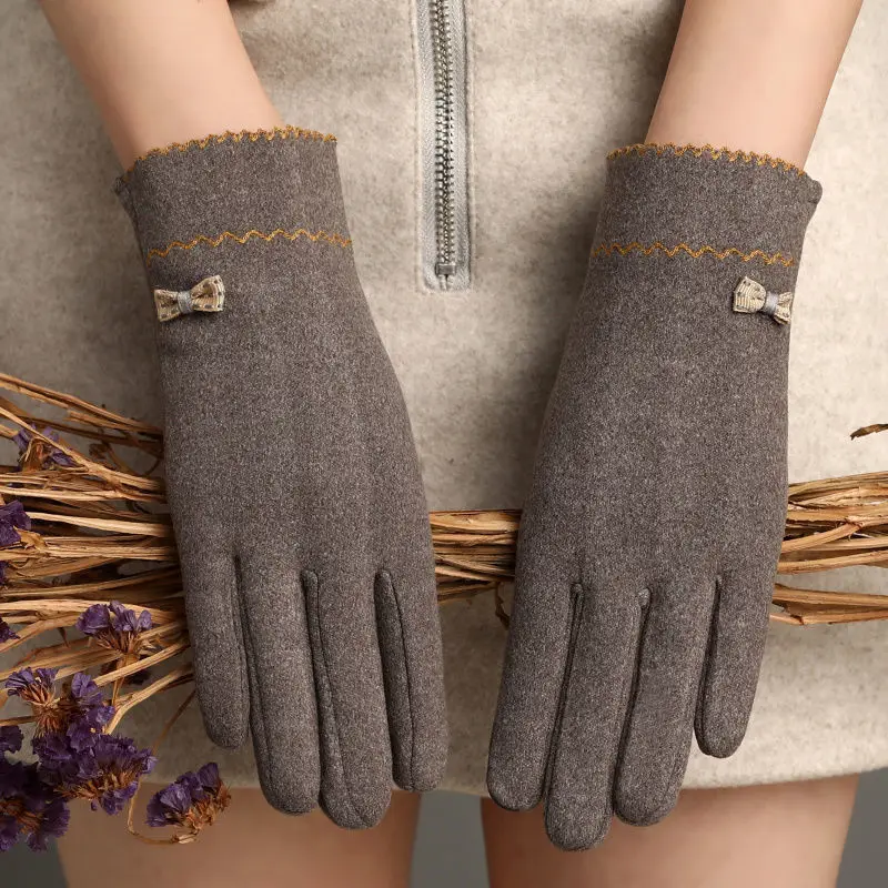 

Ladies Rabbit Plush Double Flower Bud Bow Knot Simple Atmosphere Ladies Warm Touch Screen Gloves