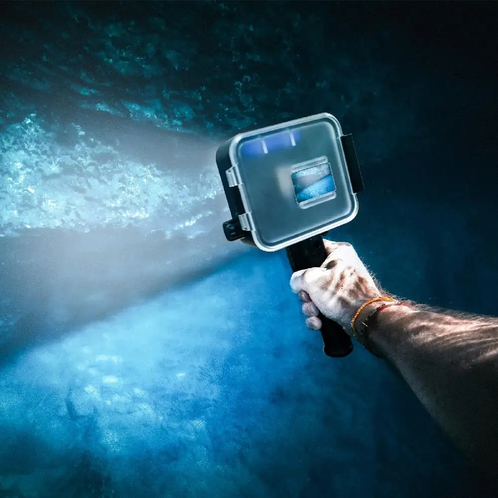 

BEESCLOVER 40M 900LM Underwater LED Video Light for GoPro Hero 7 6 5 Black Waterproof Diving Flash Lighting Fill Lamp r60