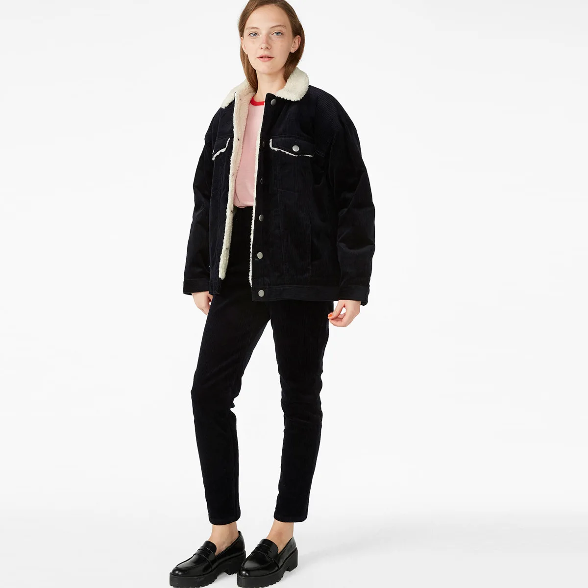 

Sheinnet College Style Contrast Color Fold-down Collar Single Breasted Double Patch Pocket Slim Fit Short Brushed And Thick Warm