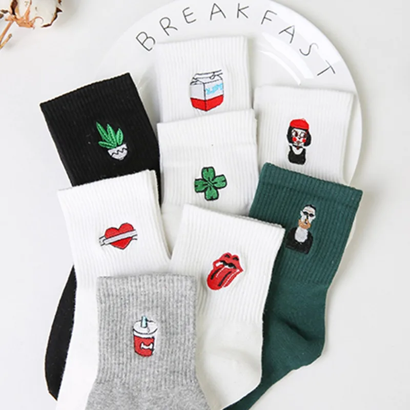 

Women Casual Cute Cotton Printing Embroidered Threaded Breathable Regular Moisture Wicking Deodorant Elastic Athletic Socks