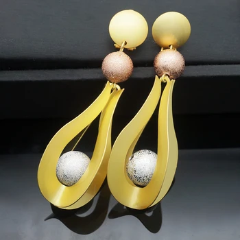 

Hot design The product is gold platedWomen's Earrings 2019 European Design Drop Earrings Gift For Friend Valentine's Day Present