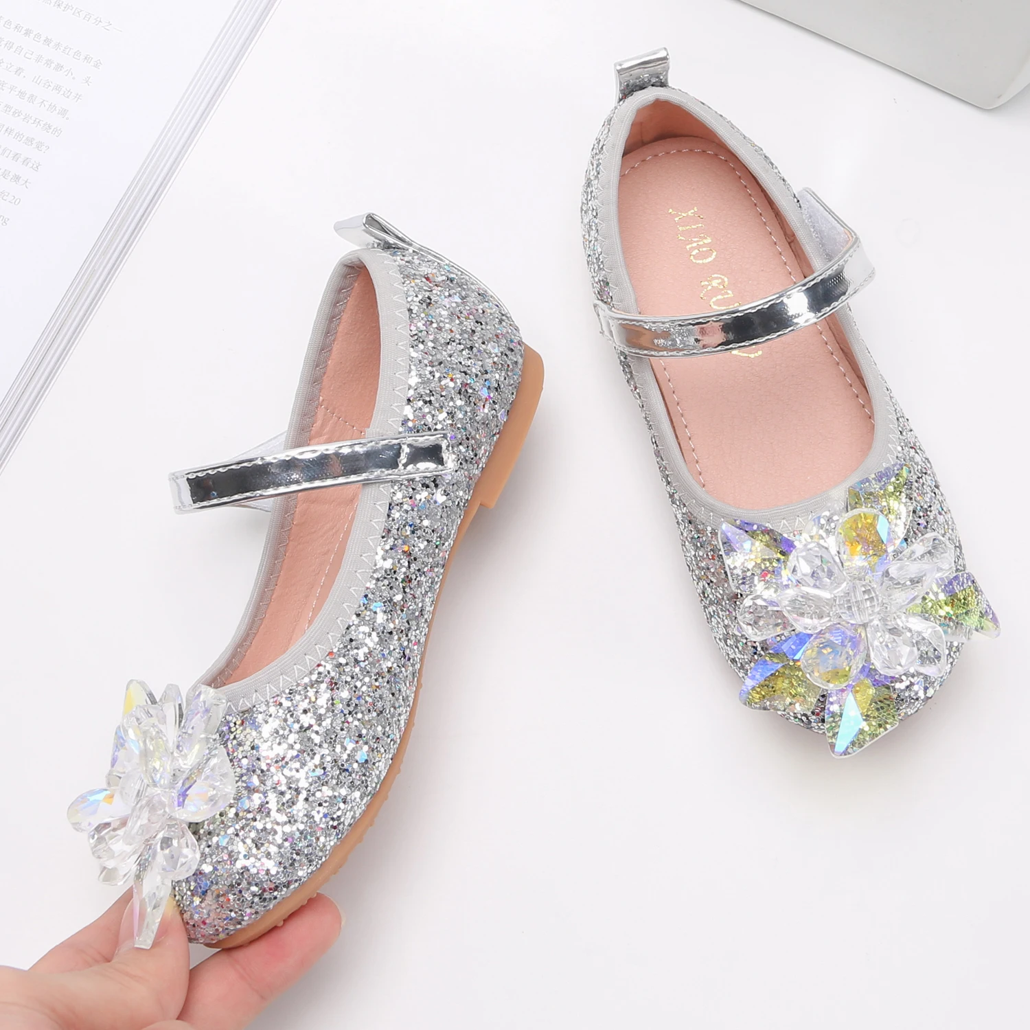

Fairy Tale Princess shoes Glitter with Clear Big Crystal Litte Girl's Dress Flats Mary Jane Birthday Party Stage Shows Round Toe