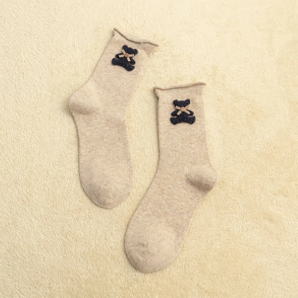 Net red trendy must-have five pairs of ladies fashion cartoon kittens and bears sewing wool solid color cotton curled tube socks