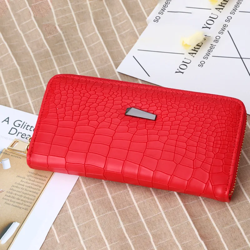 

Crocodile Pattern Fashion Clutch Bag Zipper Bag