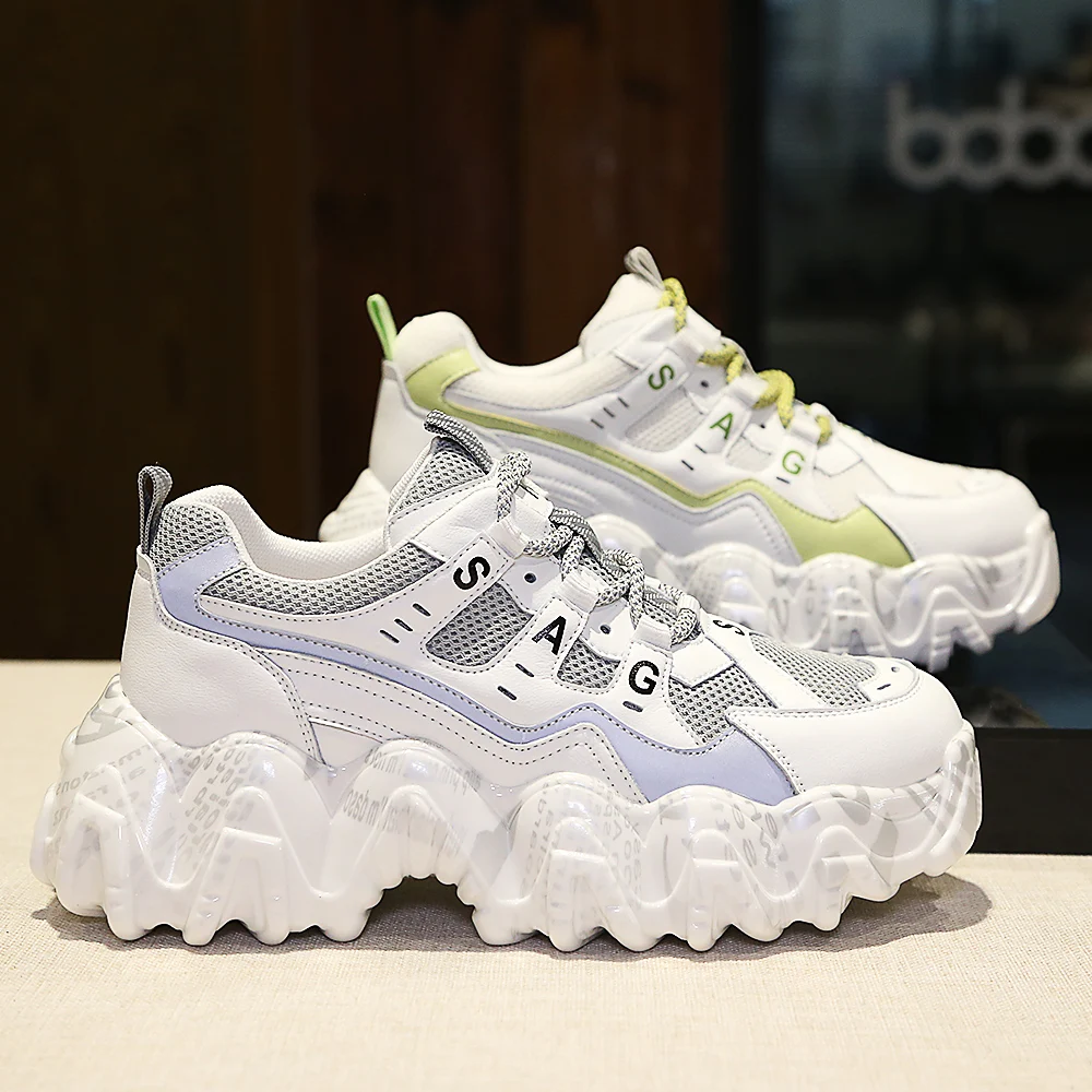 

Spring tide shoes early spring of 2020 the new thick bottom single female breathable reflective grey flat shoes sneakers