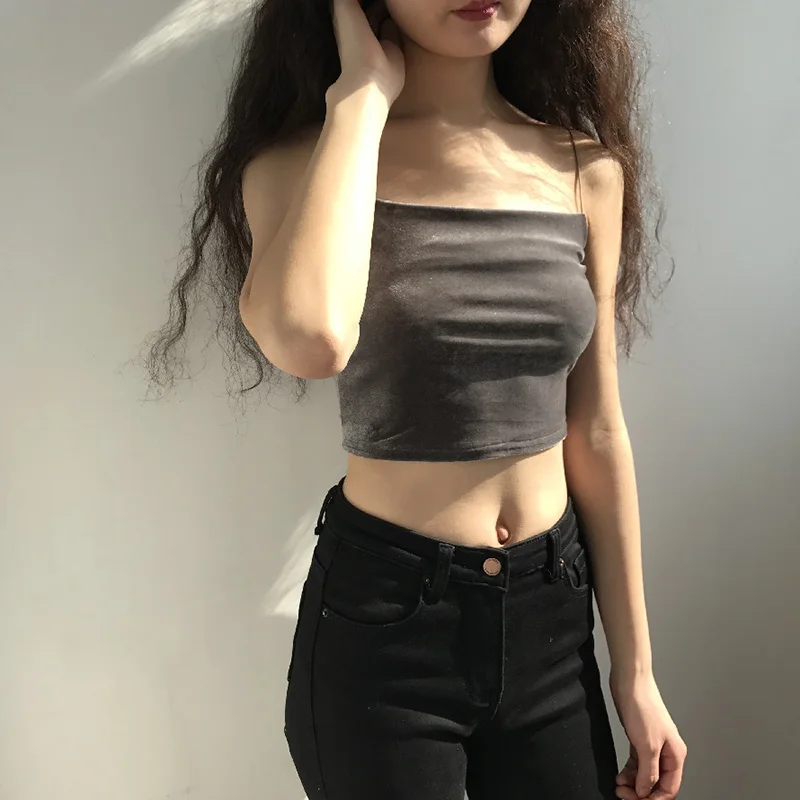 Женский бархатный укороченный топ на бретелях спагетти с квадратным вырезом 7