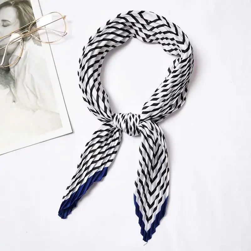 

Women Crinkle Silk Small Neck Scarves Retro Satin Sweet Scarf Bandana Neckerchief Neck Tie Headwraps Luxury Jedwabny 55*55cm