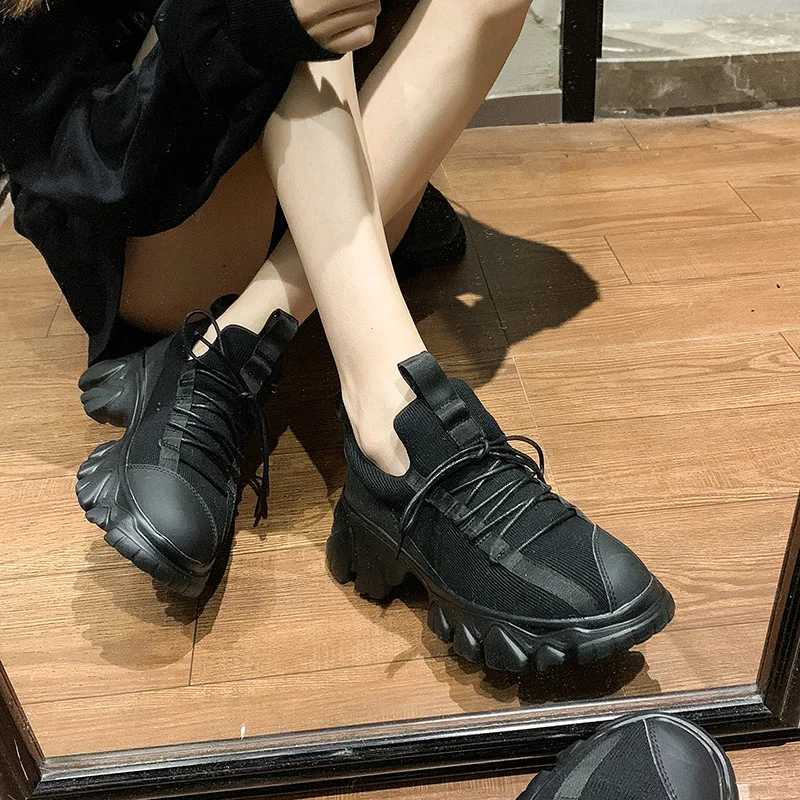 Трендовые массивные кроссовки женские черные кроссовки на платформе для бега для женщин уличная обувь на массивном каблуке для пап спортивная обувь черного цвета