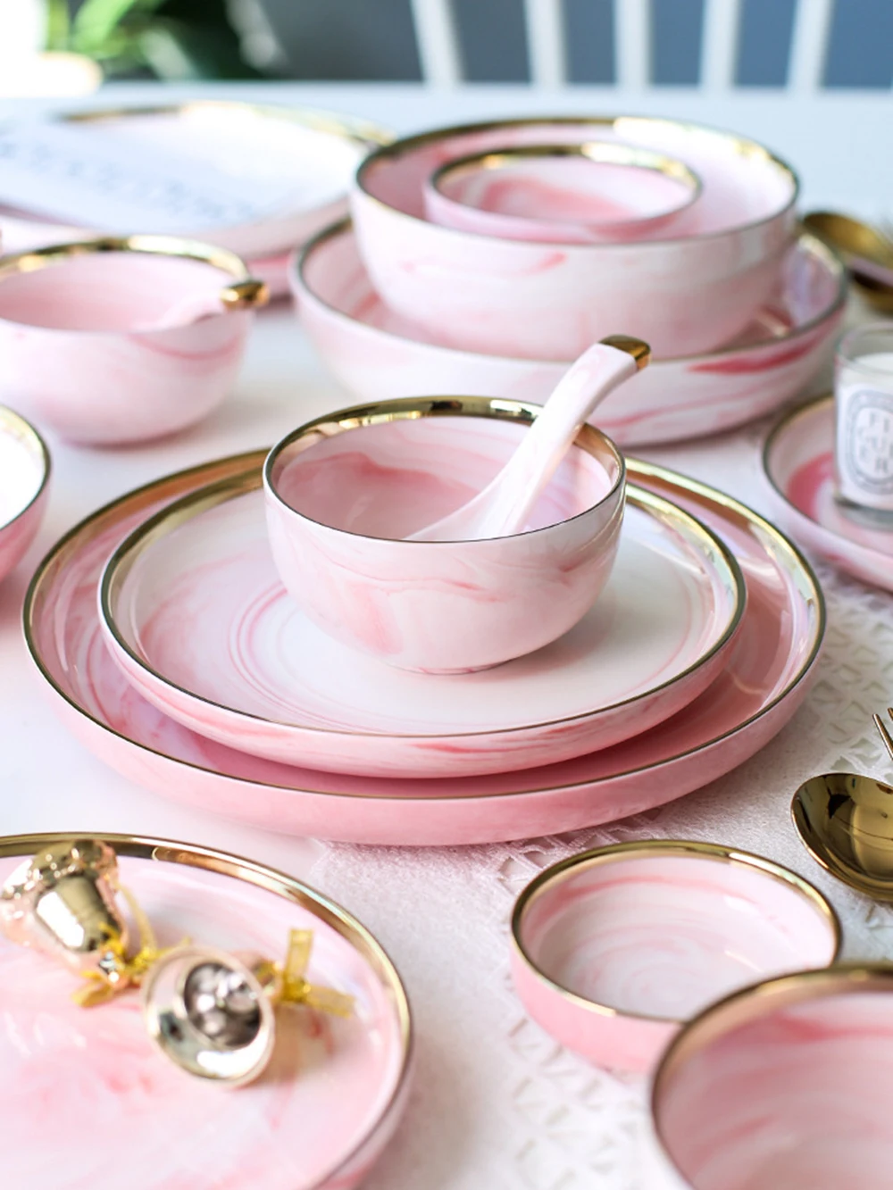 Лучшие Розовые мраморные глазури, керамические вечерние столовые приборы, фарфоровые тарелки для завтрака, миски, миски для лапши, кофе, обеденный поднос, украшение