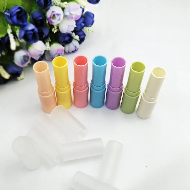 50pcs plastic lip balm tube Slender cylindrical Lipstick tube rotating Directly filled with frosted lid White yellow red pink