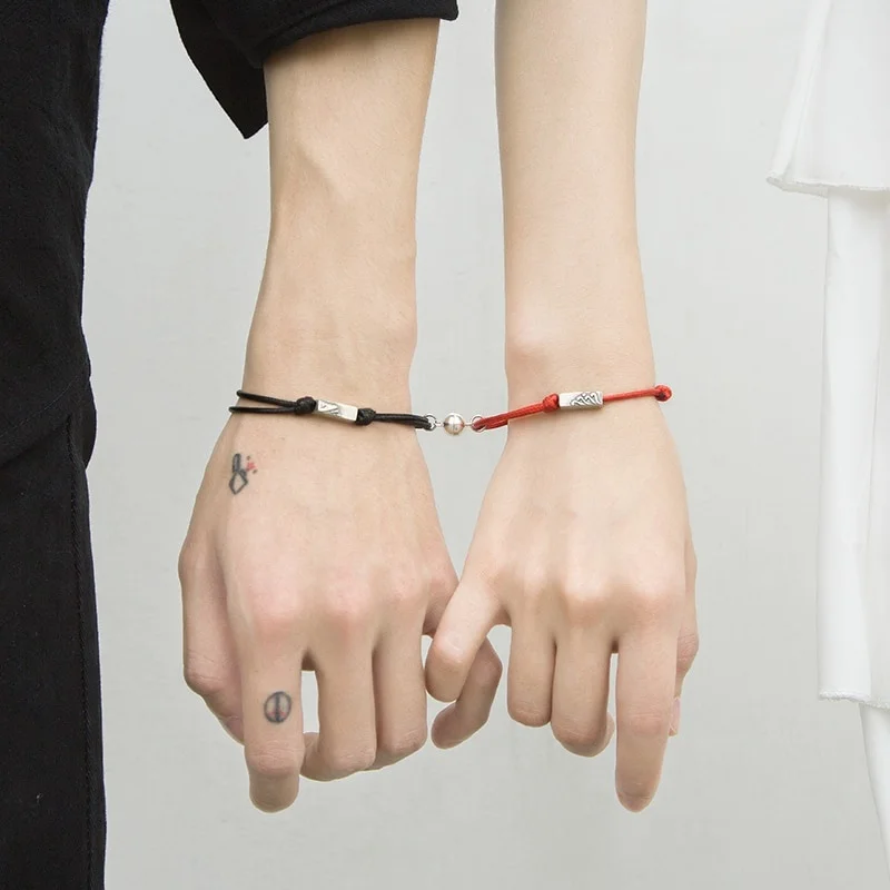2pcs Couple Magnets Attract Each Other Creative Personality Couple Bracelet Couple Pendants Charm Bracelet Jewelry Lover Gift