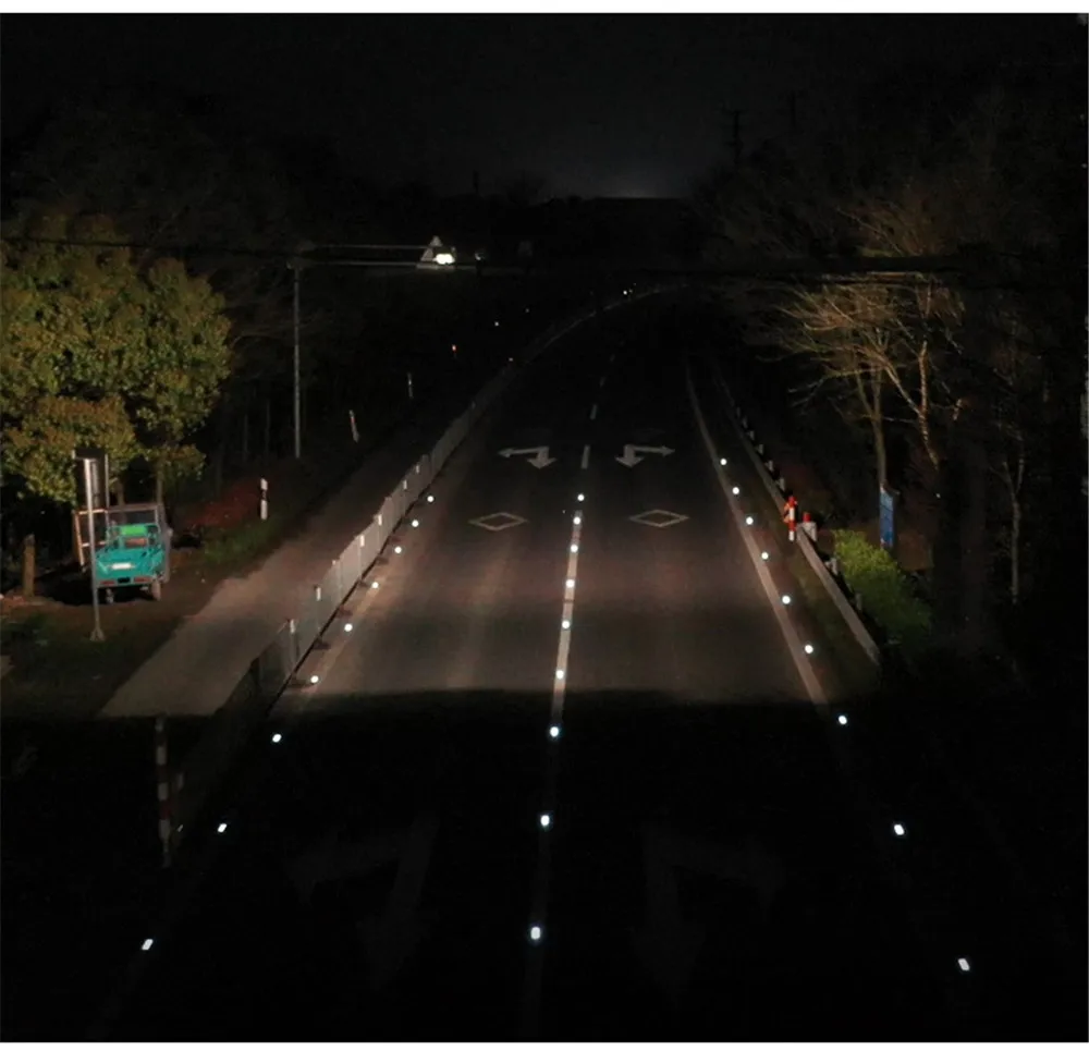 1/2pcs 4LED солнечный светильник, солнечный алюминиевый сплав, беспроводной наружный садовый светильник, устойчивый к давлению, водонепроницаемый для дорожки двора