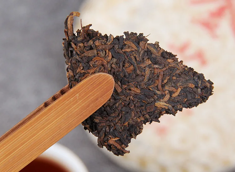 Юньнань спелый пуэр, Qizi Bing Cha Mini Pu'er Jinya Shu Pu-erh, золотистые бутоны Императорский спелый пуэр торт 100 г