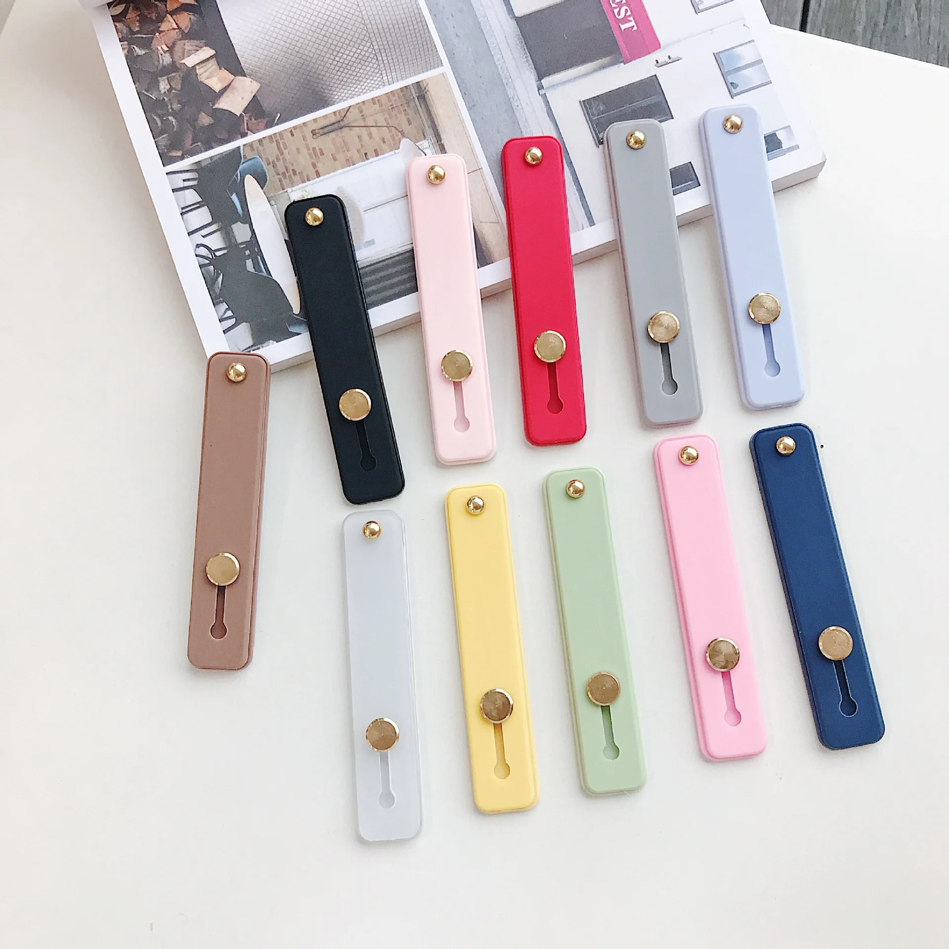 

Plain Color Wrist Band Hand Band Finger Grip Mobile Phone Holder Stand Push Pull Universal Phone Socket Holder for Iphone X Xr 7