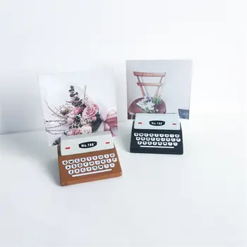 

Vintage Wooden Typewriter Photo Card Creative Desk Messege Memo Note Holder Stand Card Holder Table Decoration Kawaii Stationary